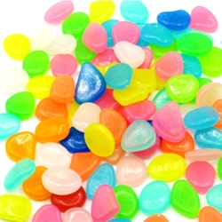 Fluorescenční svítící kameny 100 ks - barevné (APT)